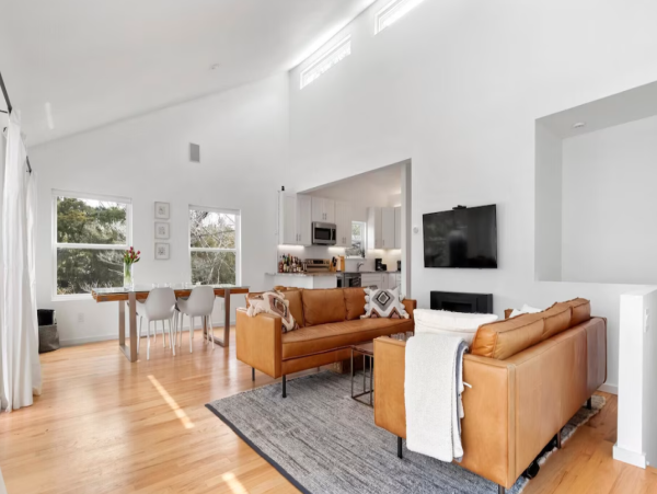 luxury Four_Bedroom Home in Southamptons - Perfect for Families